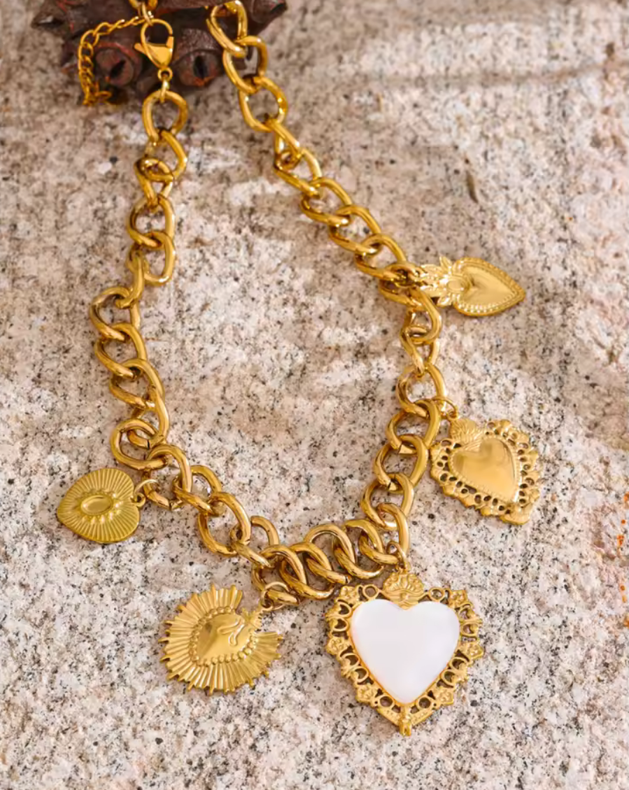 Corazón de Luz Charm Necklace