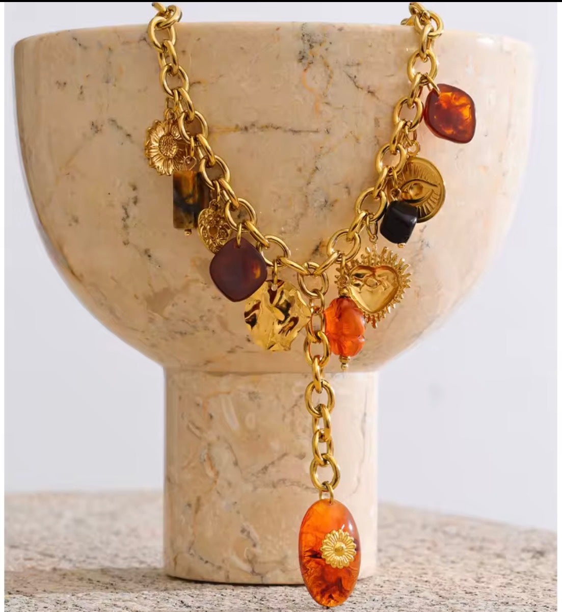 Sol de Ámbar Lariat Necklace